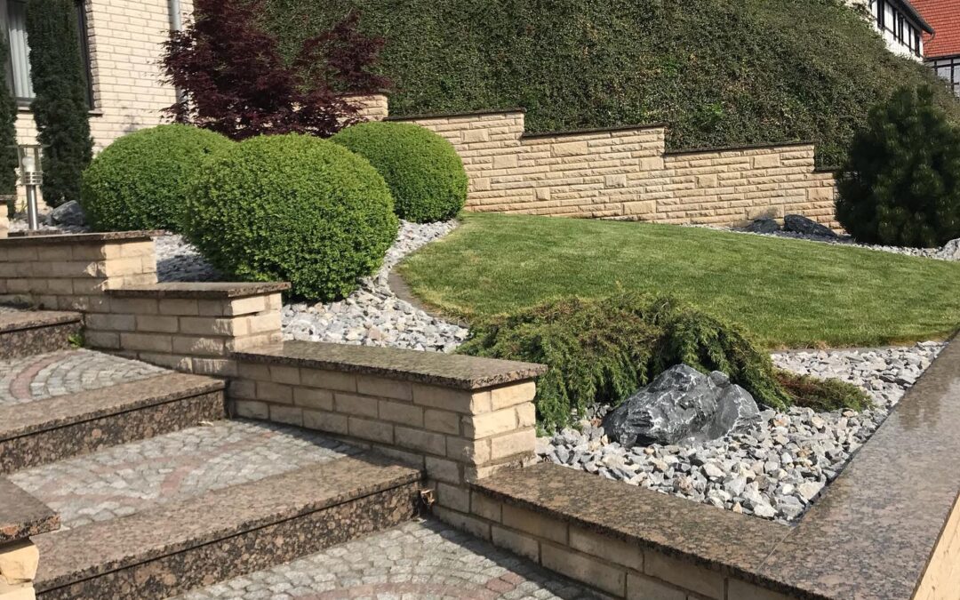 Vorgarten mit Kiesbeet